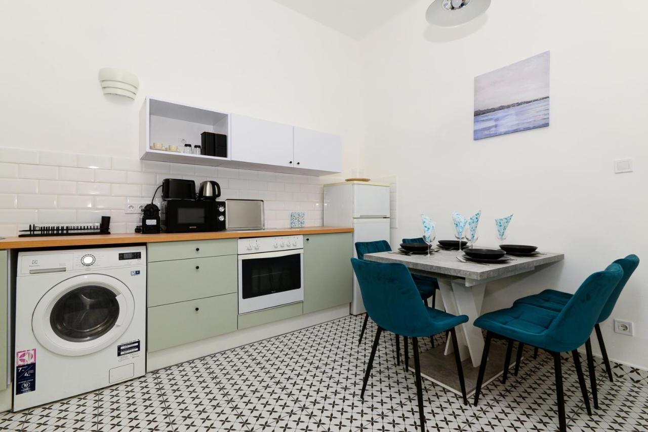 Akacfa 7 Two Bedroom Central Apartment Budapeste Exterior foto